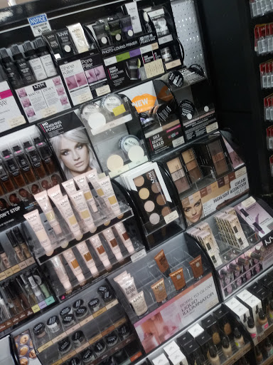 Beauty Supply Store «Beauty 4 U», reviews and photos, 6388 E 82nd St, Indianapolis, IN 46250, USA