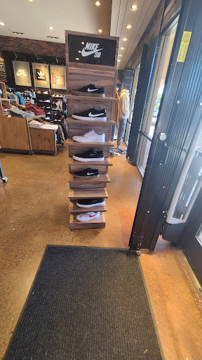 Clothing Store «Tillys», reviews and photos, 27150 Alicia Pkwy, Laguna Niguel, CA 92677, USA