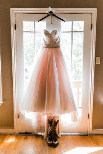 Bridal Shop «Belle Saison Bridal», reviews and photos, 2203 W Anderson Ln, Austin, TX 78757, USA