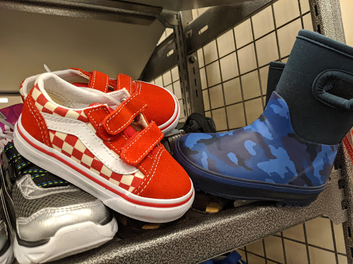 Department Store «Nordstrom Rack Friendship Center», reviews and photos, 5333 Wisconsin Ave, Washington, DC 20015, USA