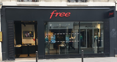 Free - Boutique Paris Commerce à Paris