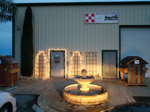 Brentwood Feed & Pet Supply, 2500 Walnut Blvd, Brentwood, CA 94513, USA, 
