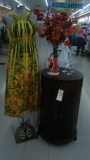 Thrift Store «Collins Ave Thrift Store», reviews and photos, 4020 Frederick Ave, Baltimore, MD 21229, USA