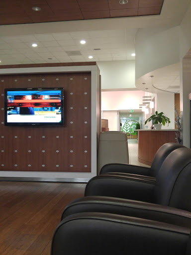 Toyota Dealer «One Toyota of Oakland», reviews and photos, 8181 Oakport St, Oakland, CA 94621, USA