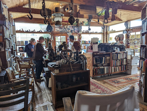 Book Store «D G Wills Books», reviews and photos, 7461 Girard Ave, La Jolla, CA 92037, USA