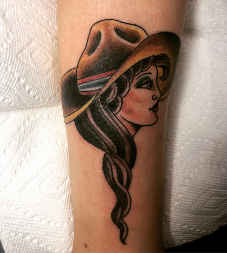 Tattoo Shop «Revolution Ink Tattoos», reviews and photos, 557 W El Camino Real, Mountain View, CA 94040, USA