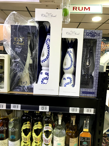 Liquor Store «Longhorn Liquor Store», reviews and photos, 223 NW Broad St, Murfreesboro, TN 37130, USA