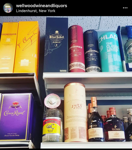 Liquor Store «Village Wine & Liquor Inc», reviews and photos, 161 N Wellwood Ave, Lindenhurst, NY 11757, USA