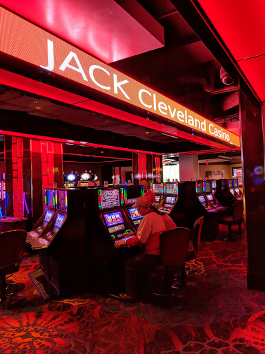 Shopping Mall «Tower City Center», reviews and photos, 230 W Huron Rd, Cleveland, OH 44113, USA