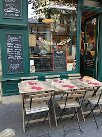 Atmosphère du Restaurant américain Sisters' Café à Versailles - n°1