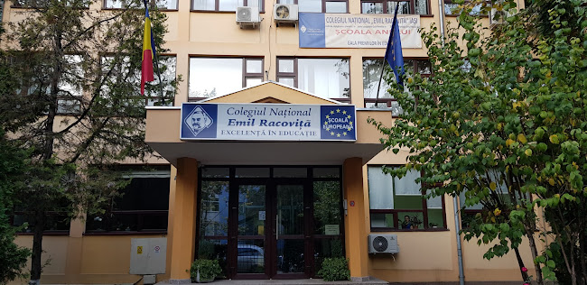 Opinii despre Colegiul Naţional Biolog Emil Racoviţă în <nil> - Școală