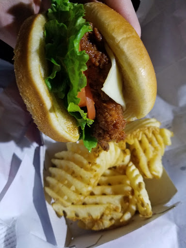 Fast Food Restaurant «Chick-fil-A», reviews and photos, 1700 E Colorado Blvd, Pasadena, CA 91106, USA