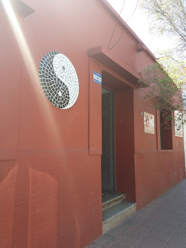 Opiniones de Centro Holistico Casa Roja en Los Andes - Centro de yoga