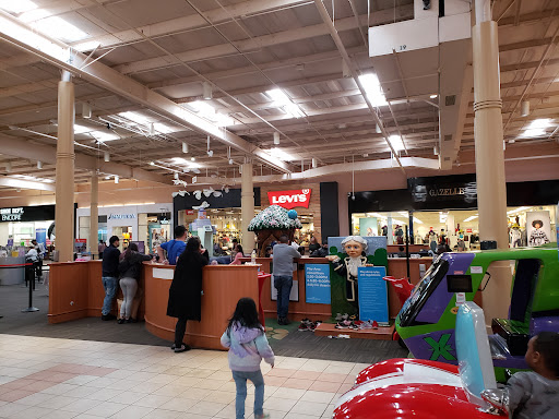 Potomac Mills - Shopping mall - Woodbridge, Virginia - Zaubee