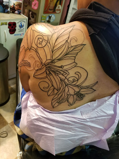 Tattoo Shop «Wandering Canvas Tattoo», reviews and photos, 40 W Main St, Dallastown, PA 17313, USA