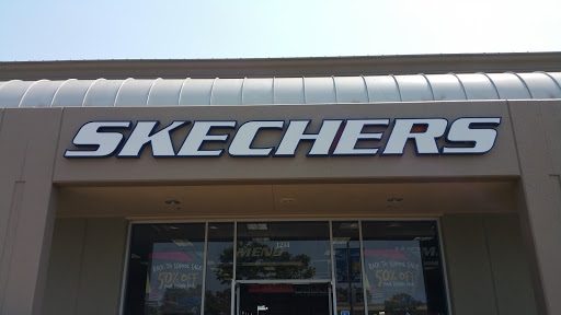 Shoe Store «SKECHERS Factory Outlet», reviews and photos, 1251-53 Marina Ct, San Leandro, CA 94577, USA