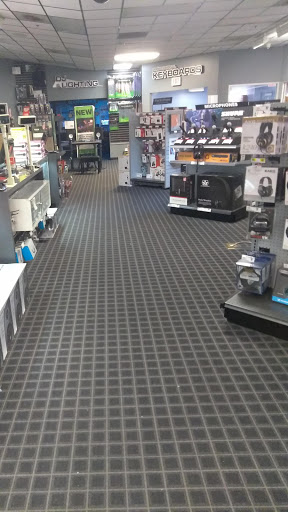 Office Supply Store «Staples», reviews and photos, 921 N Milliken Ave, Ontario, CA 91761, USA