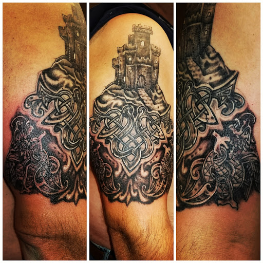 Tattoo Shop «Patriotic Pain Tattoo & Body Piercing», reviews and photos, 5658 William Penn Hwy, Murrysville, PA 15668, USA