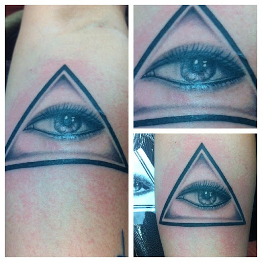 Tattoo Shop «studio 316 Tattoo & Body Piercing», reviews and photos, 84-22 Roosevelt Ave, Jackson Heights, NY 11372, USA