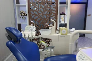 Anam Dental & Endodontics image