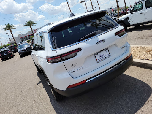 Chrysler Dealer «Moore Chrysler Jeep», reviews and photos, 8600 W Bell Rd, Peoria, AZ 85382, USA