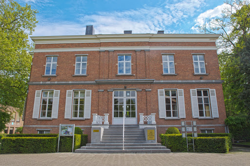 Antwerp International School