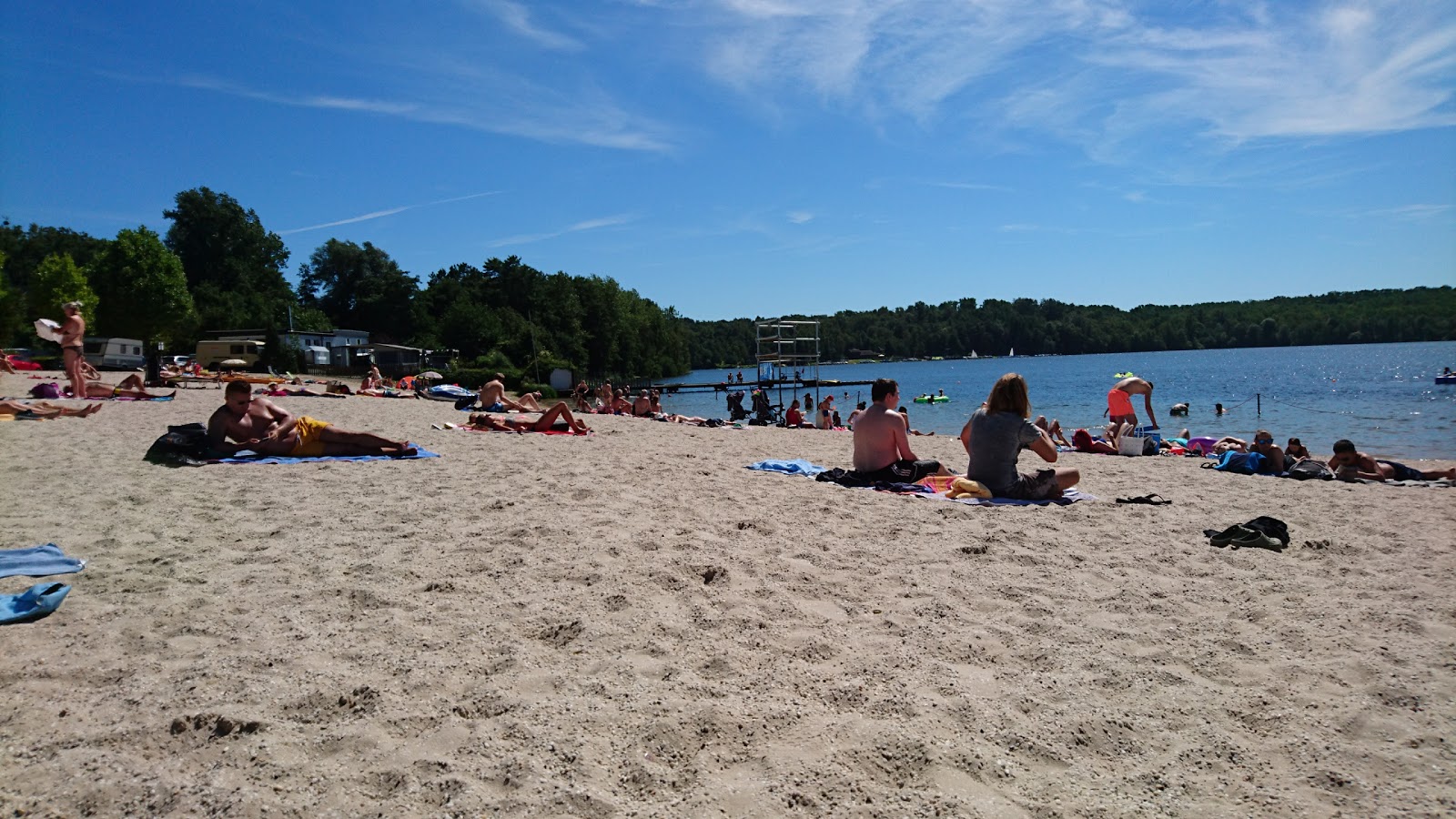 Photo de Strandbad Liblarer See avec plage sans baie