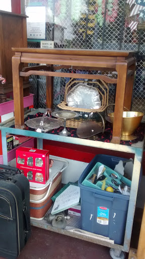 Thrift Store «L S Thrift Store», reviews and photos, 915 E 1st Ave, Mt Dora, FL 32757, USA