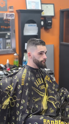 Barber Shop «Platinum Cutz Barber & Tattoo», reviews and photos, 329 Blue Valley Dr, Bangor, PA 18013, USA