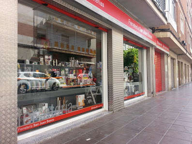 Ferreteria cadena 88 C. San Juan Bosco, 30, 32, 04005 Almería, España