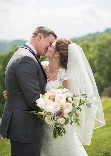 Florist «An English Flower Cottage», reviews and photos, 101 Copper Penny St, Hendersonville, NC 28792, USA