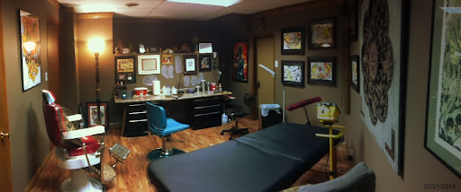 Tattoo Shop «Black Pearl Tattoo», reviews and photos, 2200 Roosevelt Rd, Kenosha, WI 53143, USA