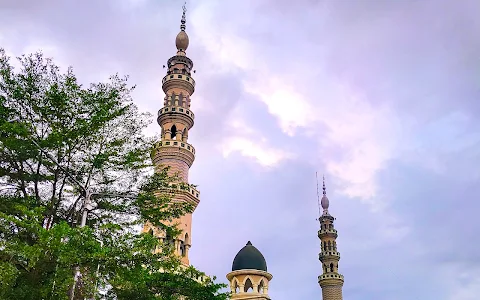 Great Mosque Daarussalaam Purbalingga image