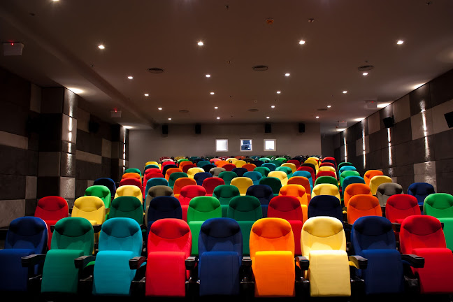 Opinii despre Cinema Colours în <nil> - Cinema