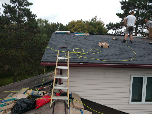 G.T. Roofing LLC in Chili, Wisconsin