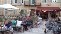 Atmosphère du Restaurant La Vigne Vincent à Tourrettes - n°7
