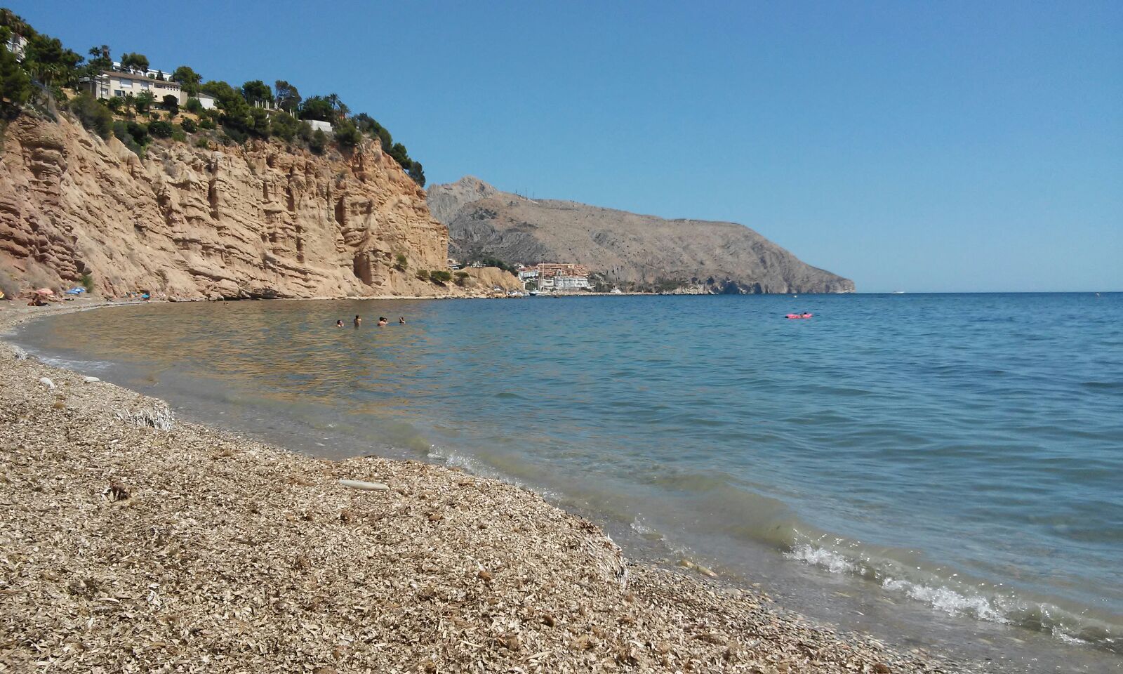 Platja de la Solsida'in fotoğrafı geniş bir kıyı şeridi ile birlikte