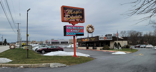 Donut Shop «Maple Donuts», reviews and photos, 50 Robinhood Dr, Goldsboro, PA 17319, USA