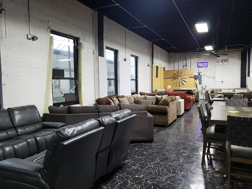 Flea Market «Springfield Flea Market & Gifts», reviews and photos, 1325 E Trafficway St, Springfield, MO 65802, USA