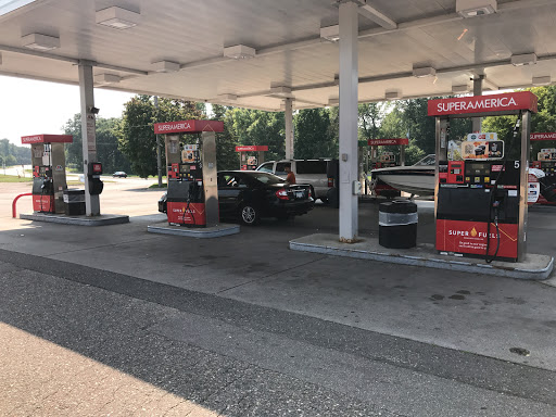 Gas Station «SuperAmerica», reviews and photos, 7449 E River Rd, Fridley, MN 55432, USA