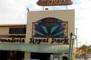 Centro Comercial Royal Park image