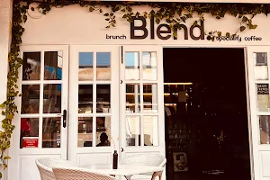 Blend brunch café de especialidad. image