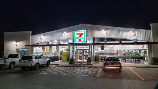 Gas Station «Sunoco Gas Station», reviews and photos, 8955 Gap Newport Pike, Avondale, PA 19311, USA