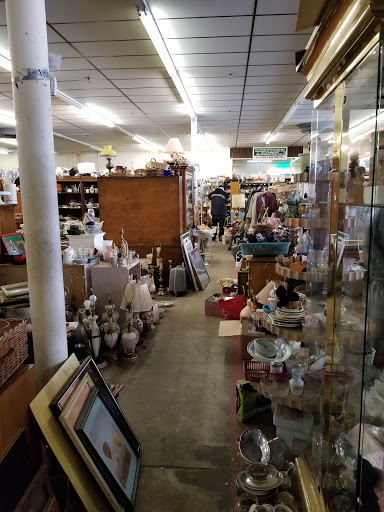 Antique Store «Englishtown Antiques & Used», reviews and photos, 42 Main St, Englishtown, NJ 07726, USA