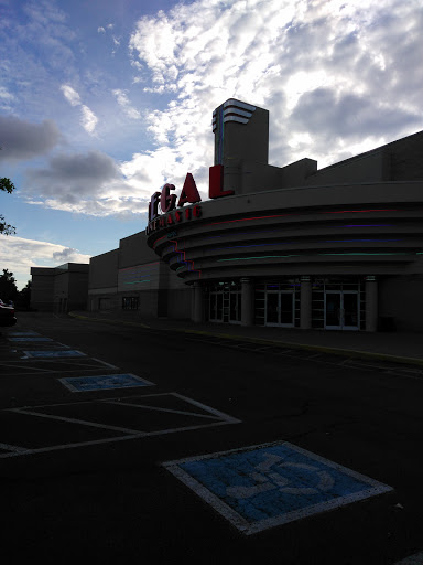 Movie Theater «Regal Cinemas Hamburg Pavilion 16 & RPX», reviews and photos, 1949 Star Shoot Pkwy, Lexington, KY 40509, USA