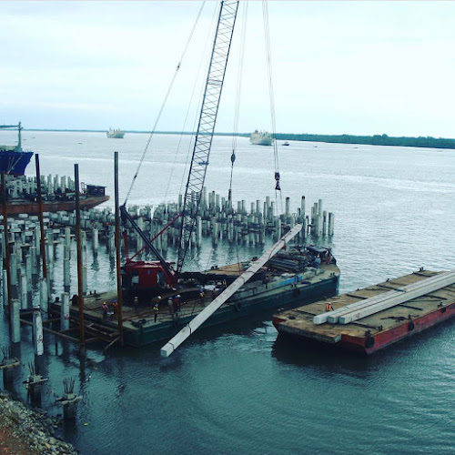Construcciones Portuarias y Cimentaciones - Guayaquil