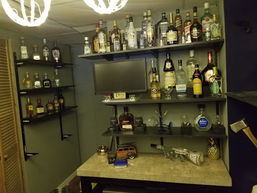 State Liquor Store «NH Liquor & Wine Outlet», reviews and photos, 34 Nashua Rd, Londonderry, NH 03053, USA