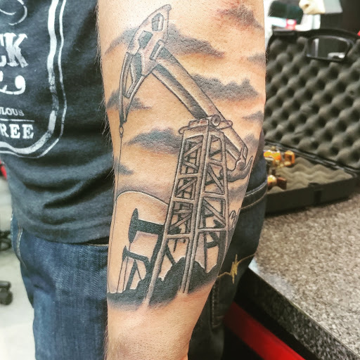 Tattoo Shop «Infinity 13 Studios», reviews and photos, 2531 W Prairie St, Denton, TX 76201, USA