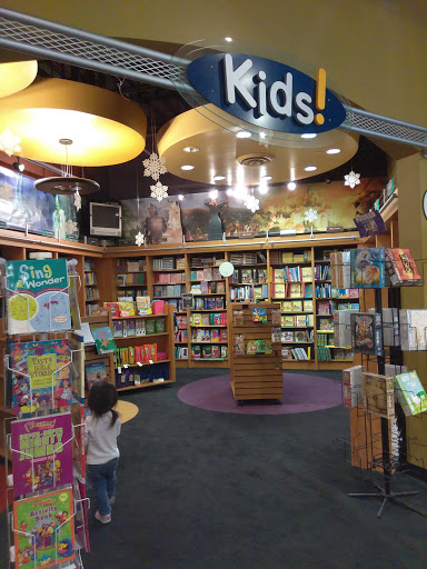 Christian Book Store «The Harvest Bookstore», reviews and photos, 6115 Arlington Ave, Riverside, CA 92504, USA