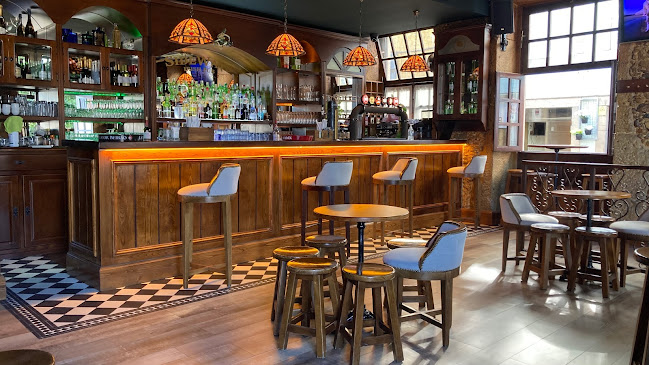 SideWays Irish Pub - Bar